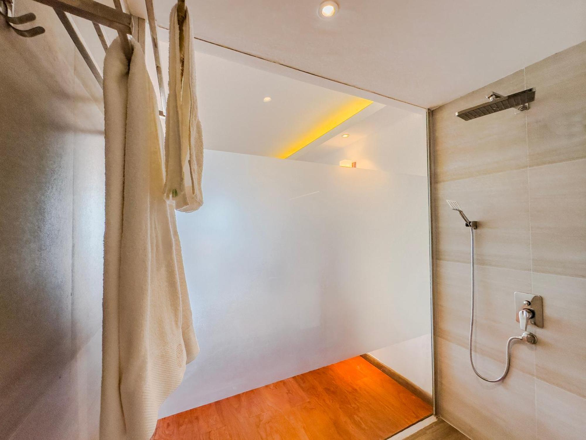 Mazarine Surf Suites Hiriketiya Dikwella Kültér fotó